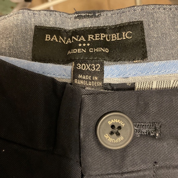2 PAIRS OF BANANA REPUBLIC AIDEN PANTS - FOR ONE LOW PRICE - Picture 3 of 4